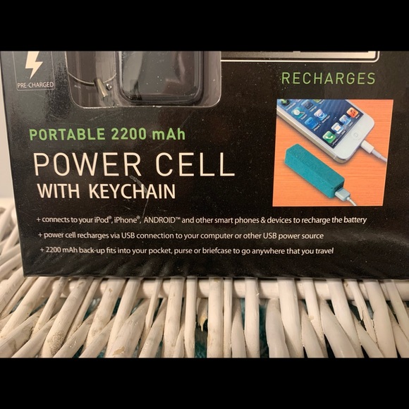 Soundlogic portable 2200 mAh power cell w/keychain - Picture 5 of 5